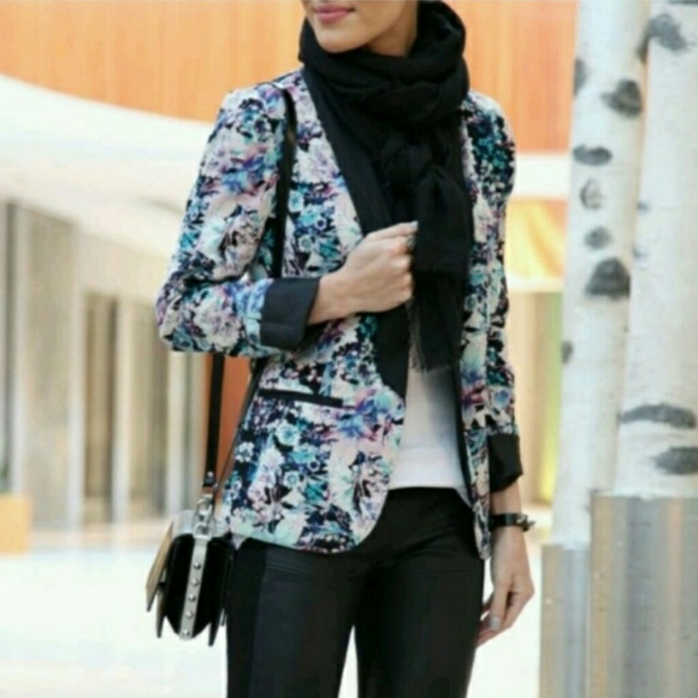 Marilyn monroe colorful floral‎ open blazer lightweight spandex extra small